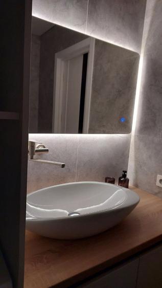 Apartament cu 3 camere decomandat în Astra