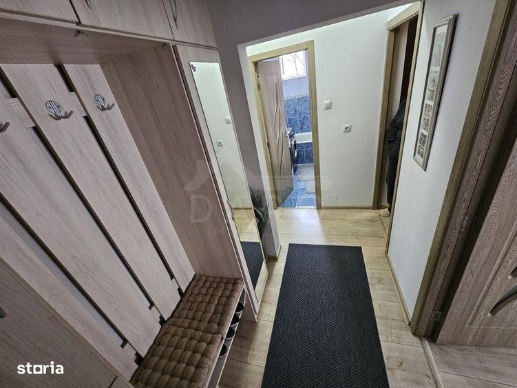 Apartament cu 2 camere decomandat în Pandurilor