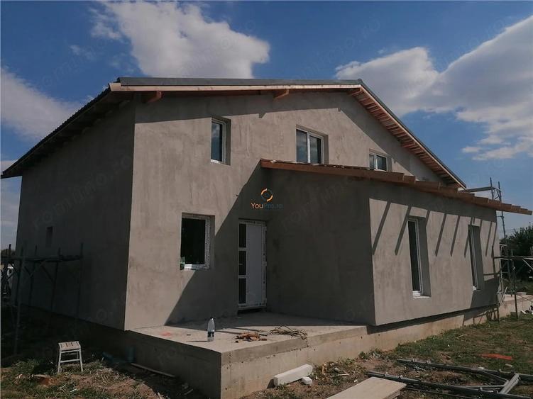 Casă cu Teren 280 Mp în Central