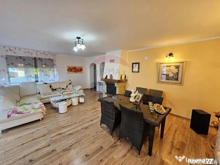 Casă cu 7 camere cu Teren 1134 Mp în Tarcău