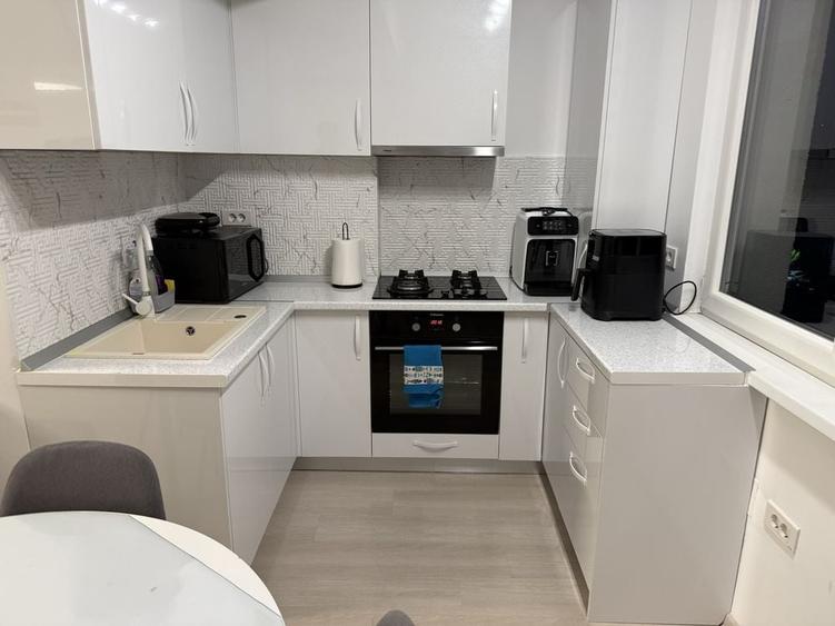 Inchiriez apartament 2 camere + loc de parcare - Titan, Parcul Teilor - 2