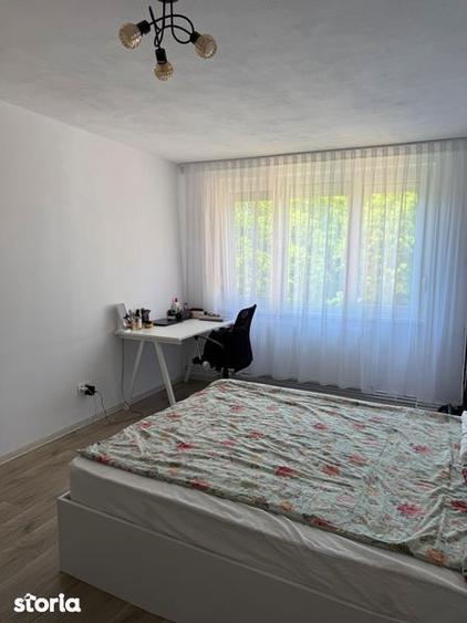 Apartament cu 2 camere semidecomandat, mobilat în P-ța Unirii