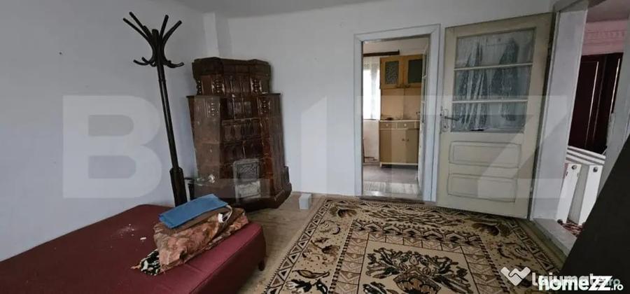 Casă cu 2 camere cu Teren 1200 Mp în Central
