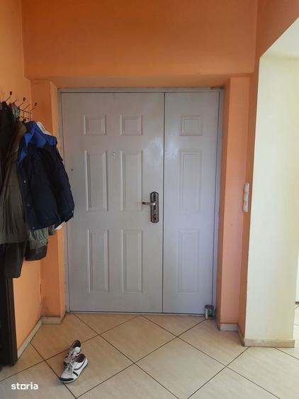 Casă cu 3 camere cu Teren 800 Mp în Central