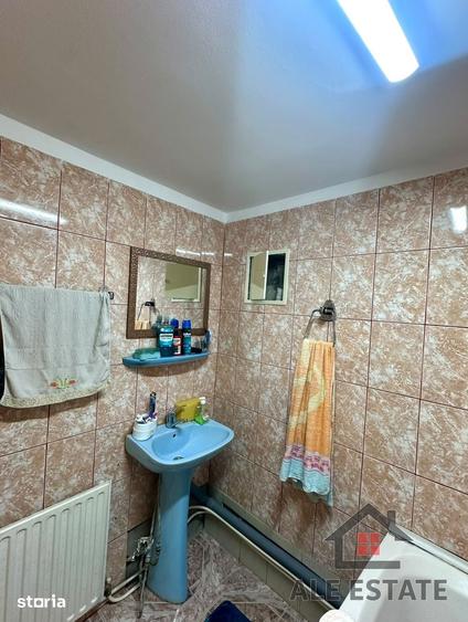 Casă cu 4 camere cu Teren 166 Mp în Central