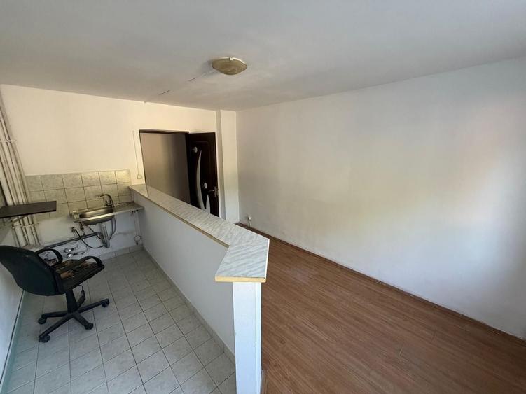 Apartament cu 2 camere decomandat în Iris