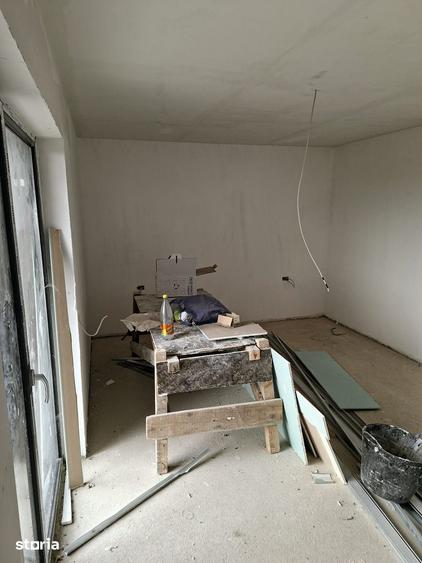 Casă cu 4 camere cu Teren 884 Mp în Moșoaia