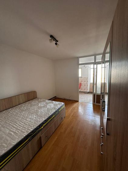 Garsonieră decomandată, mobilată în Alexandru cel Bun