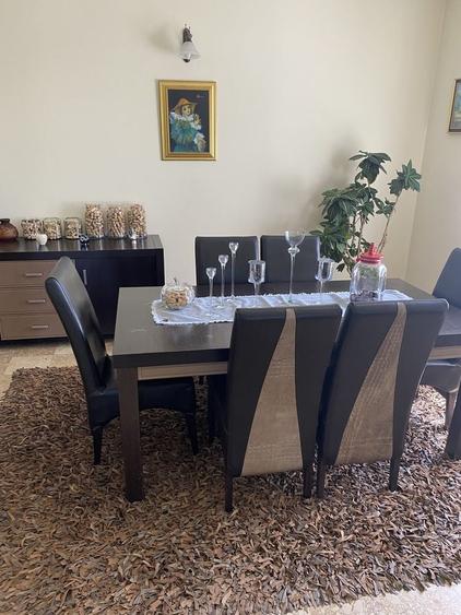 Casă cu 4 camere cu Teren 2750 Mp în Central