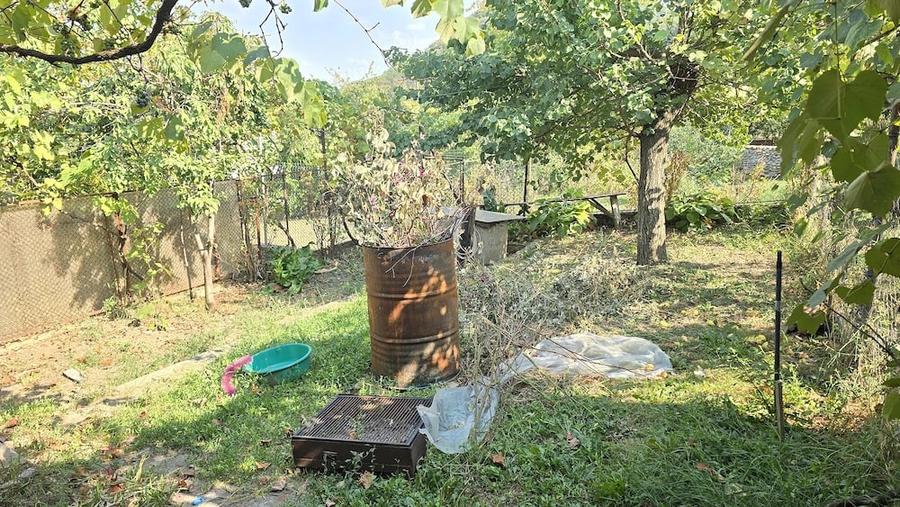 Casă cu 2 camere cu Teren 411 Mp în Viile Noi