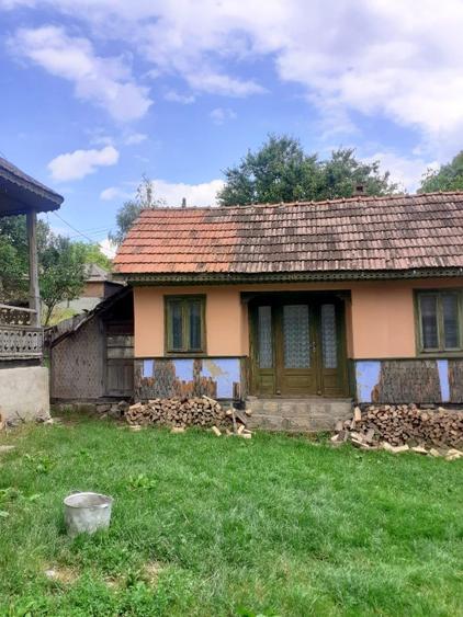 Casă individuală cu 2 camere cu Teren 991 Mp în Soveja