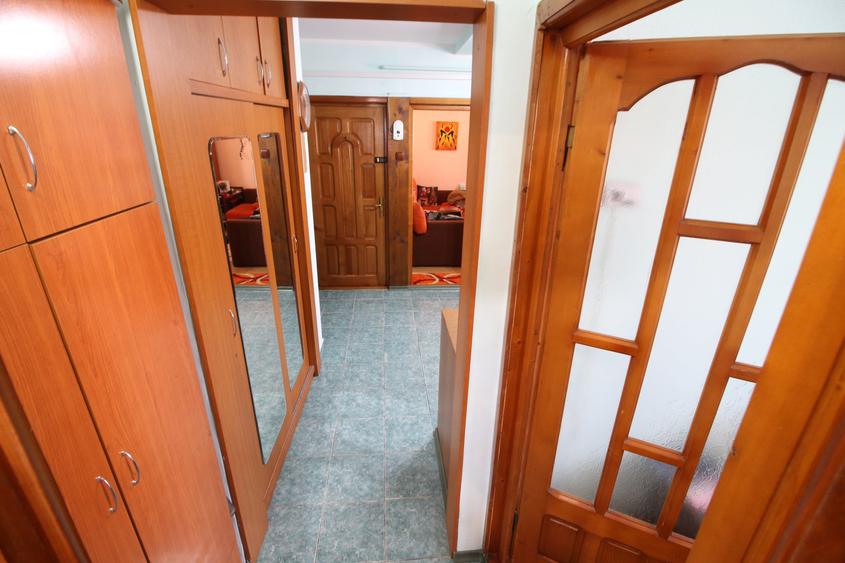 Apartament cu 2 camere, mobilat în Siderurgiștilor