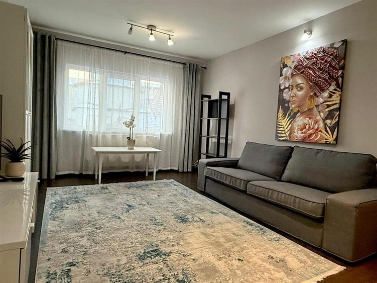 Apartament cu 3 camere decomandat, mobilat în Obcini