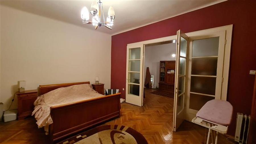 Casă individuală cu 4 camere cu Canalizare în Elisabetin
