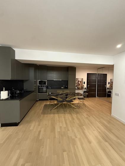 Apartament cu 3 camere decomandat, mobilat în Exterior Vest