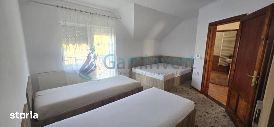 Casă cu 6 camere cu Teren 400 Mp în Oncea