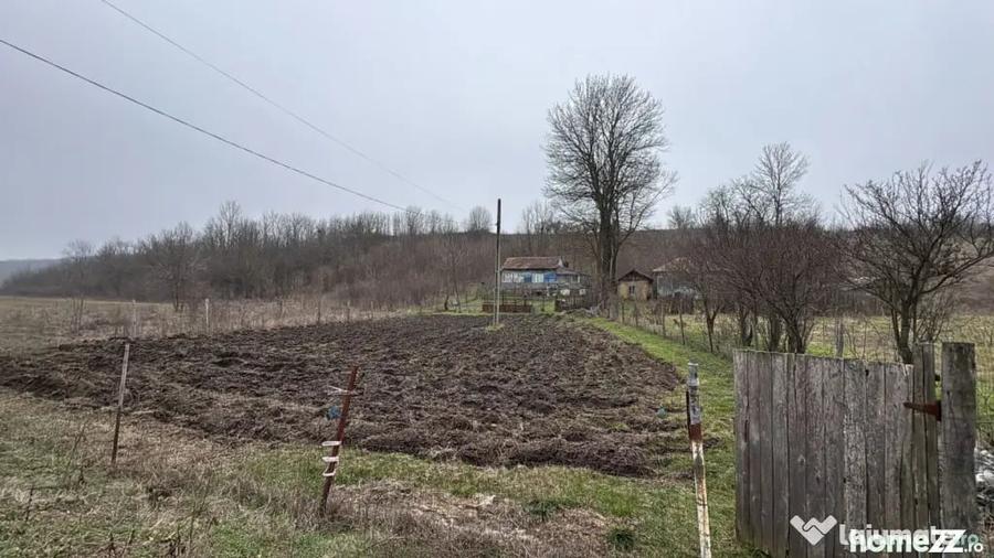 Teren de 2038 mp, în Ghercești