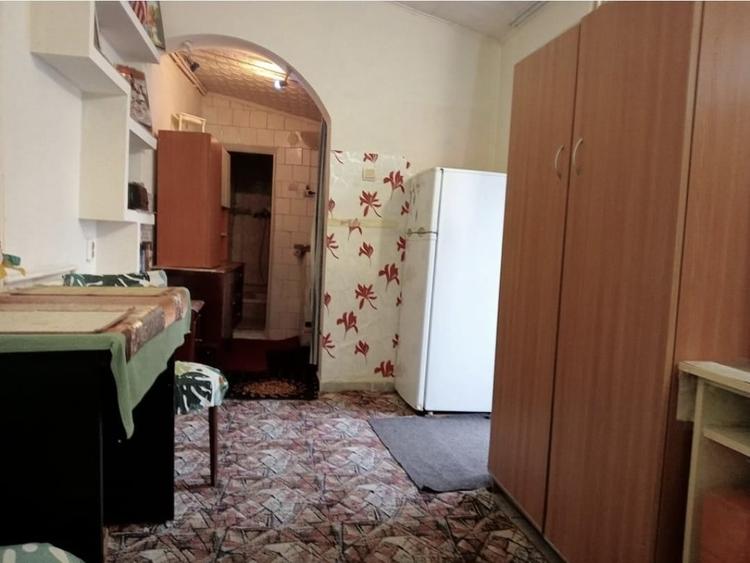 Garsonieră decomandată în Eroii Revoluției