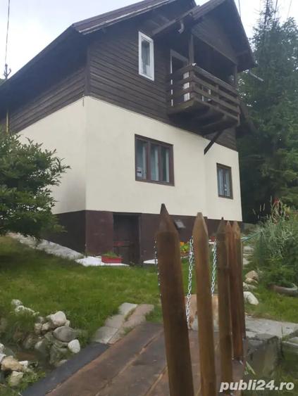 Casă cu 6 camere cu Teren 1200 Mp în Cheia