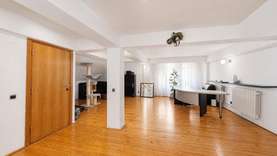 Casă / Vila de vanzare Stefan cel Mare - 380 mp teren - 452 mp utili, Rezidentia - 24