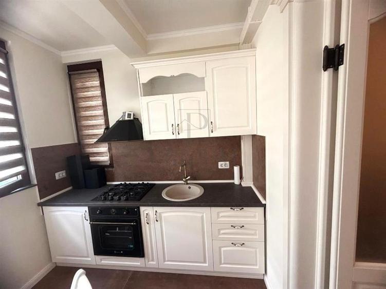 Apartament cu 3 camere decomandat în Dumbrăvița