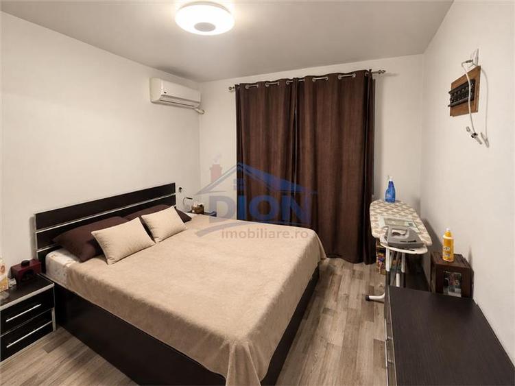 Apartament cu 4 camere semidecomandat în Dristor