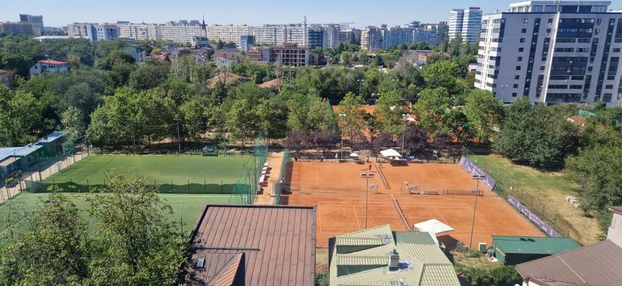 Apartament cu 3 camere decomandat în P-ța Muncii