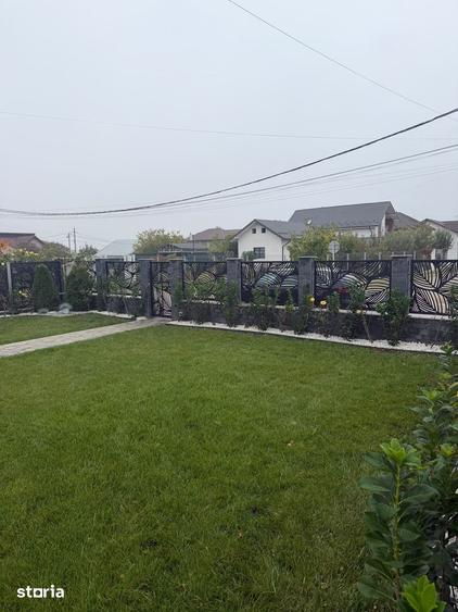 Casă cu 4 camere cu Teren 369 Mp în Blejoi