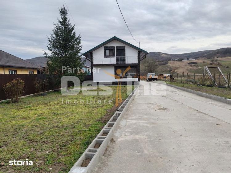 Casă cu 6 camere cu Canalizare în Lipovăț