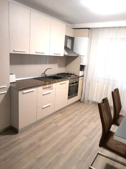 Apartament cu 2 camere semidecomandat, mobilat în Complex Studențesc