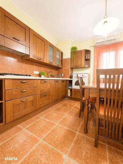 Apartament cu 4 camere în Coiciu