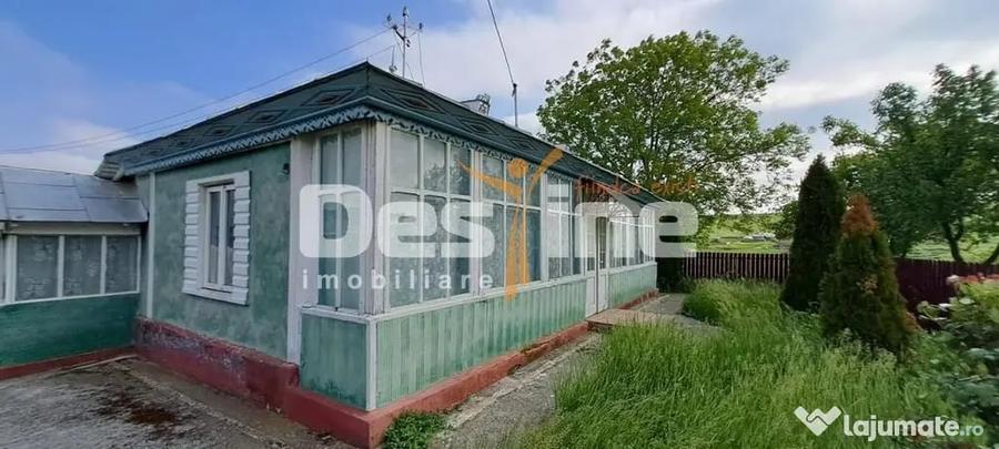 Casă cu 4 camere cu Teren 1000 Mp în Horlești