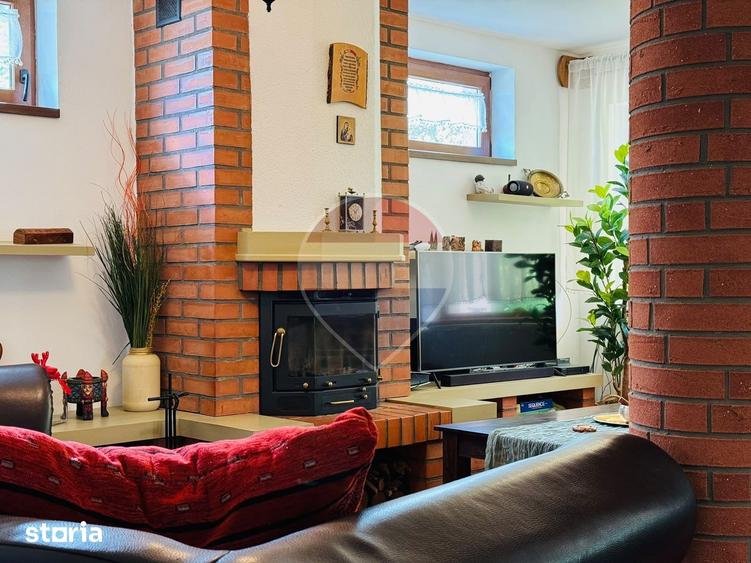 Casă cu 5 camere cu Teren 1112 Mp în Central