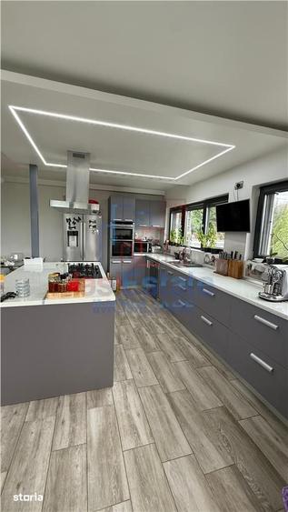 Casă cu 5 camere decomandat cu Teren 1200 Mp în Lunca Cetățuii