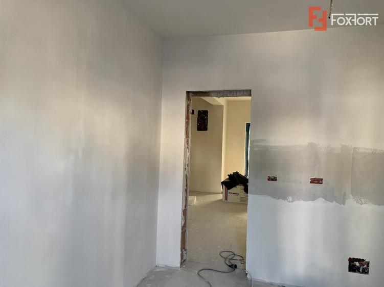 Duplex cu 4 camere cu Canalizare în Sânandrei