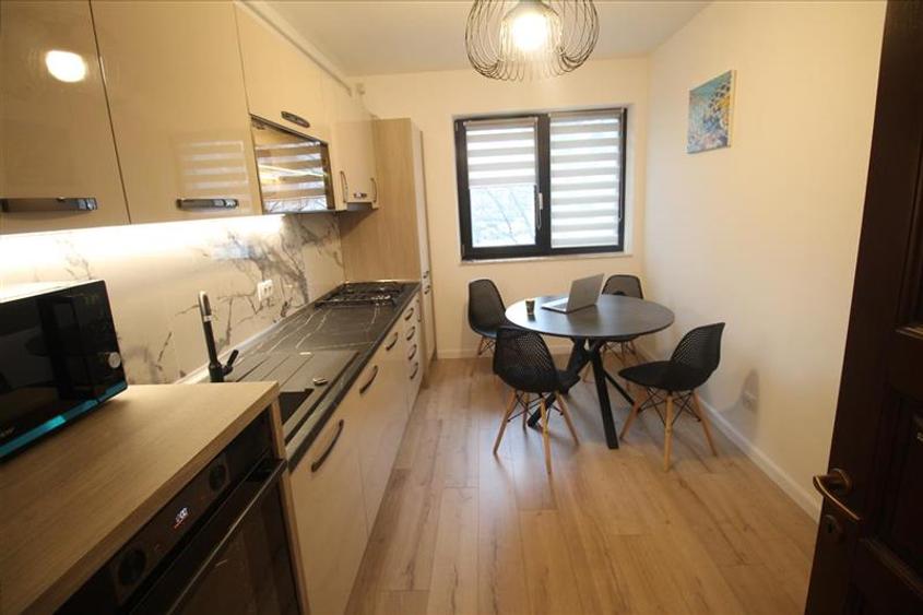 Bloc nou - langa Universitatea Bacovia - chirie 2 camere - mobilat si utilat com - 9