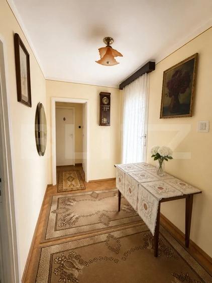 Apartament cu 4 camere decomandat în Careiului