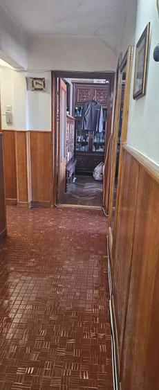 Apartament cu 3 camere decomandat în Casa de Cultură