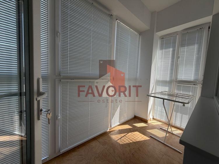 Apartament cu 4 camere decomandat, mobilat în Central