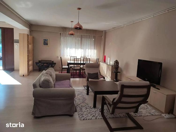 Apartament cu 4 camere în Central