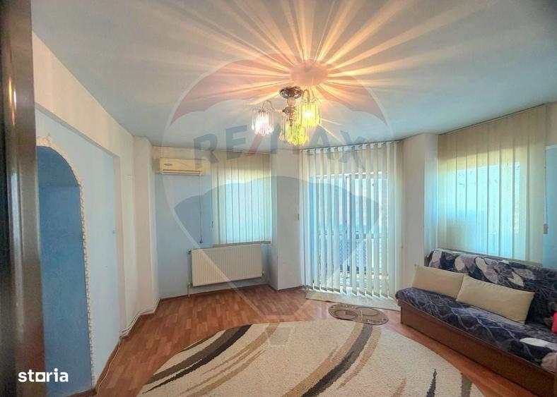 Apartament cu 2 camere semidecomandat în Republicii