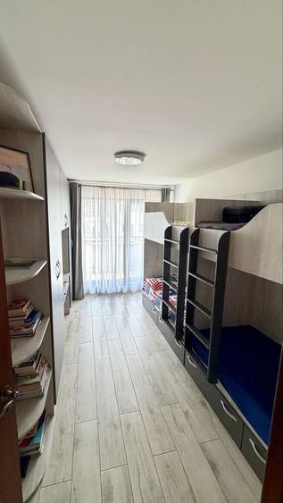 Apartament cu 4 camere decomandat în Bulgaria