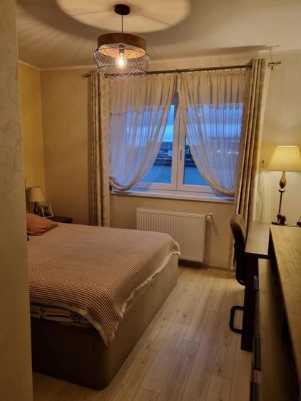 Apartament cu 2 camere decomandat în Tractorul