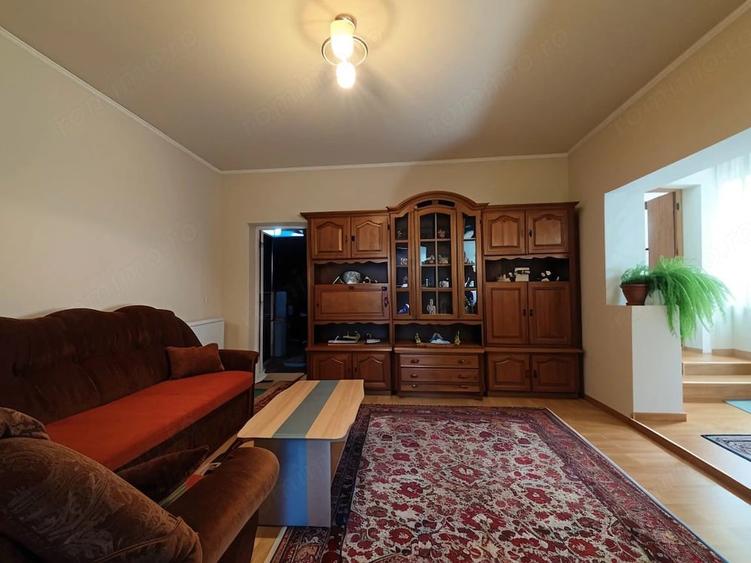 Casă cu 2 camere cu Teren 2826 Mp în Saca