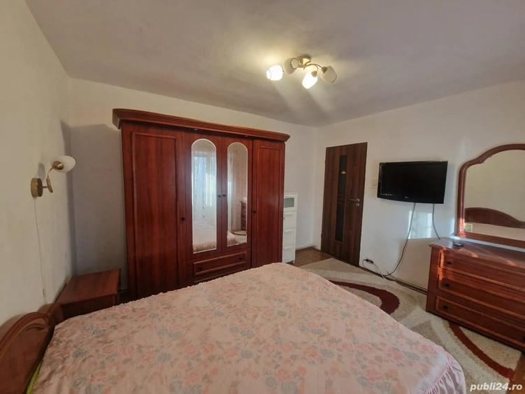 Apartament cu 3 camere decomandat în Centrul Civic