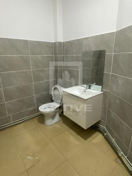 Spațiu comercial, de 75 mp, în Semicentral
