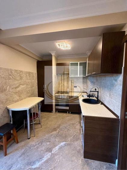 Apartament cu 2 camere semidecomandat, mobilat în Lipovei