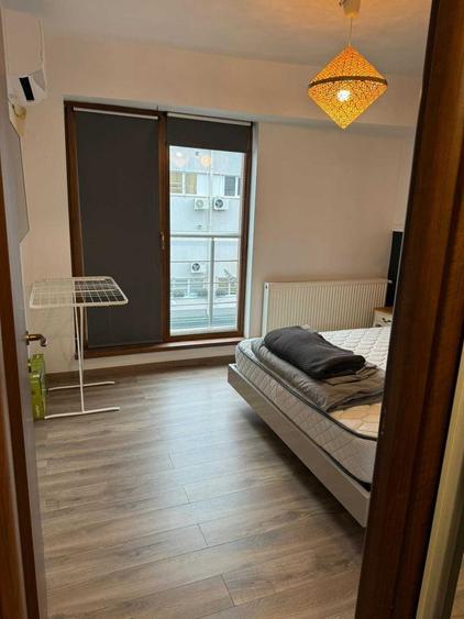 Apartament cu 2 camere semidecomandat în Băneasa
