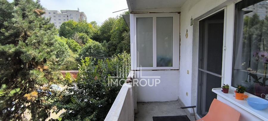 Apartament cu 4 camere decomandat în Plopilor