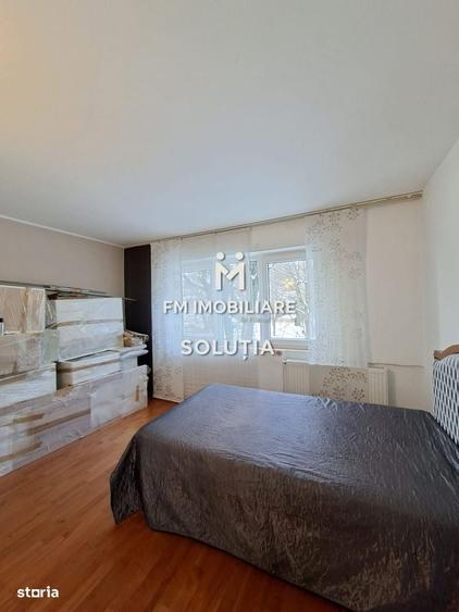 Apartament cu 4 camere decomandat în Central